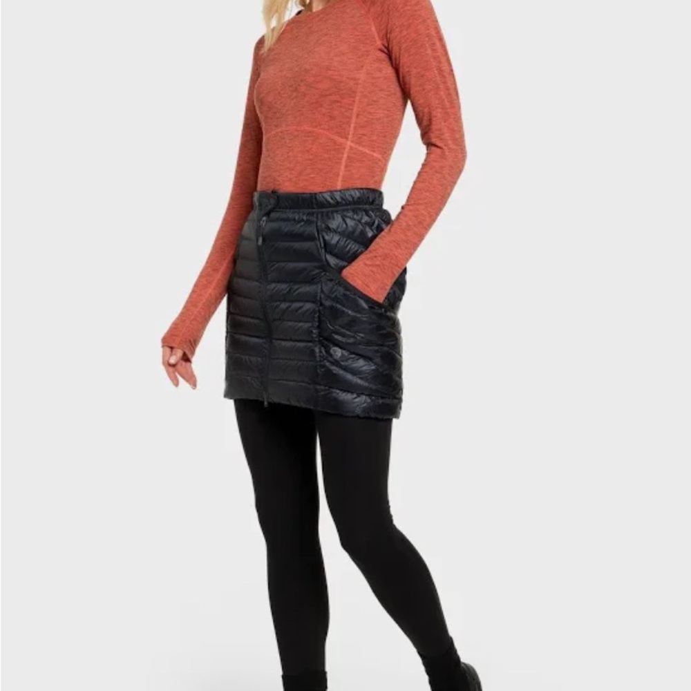 Mountain Hardware Ghost Whisperer 800 fill Puffer Skirt